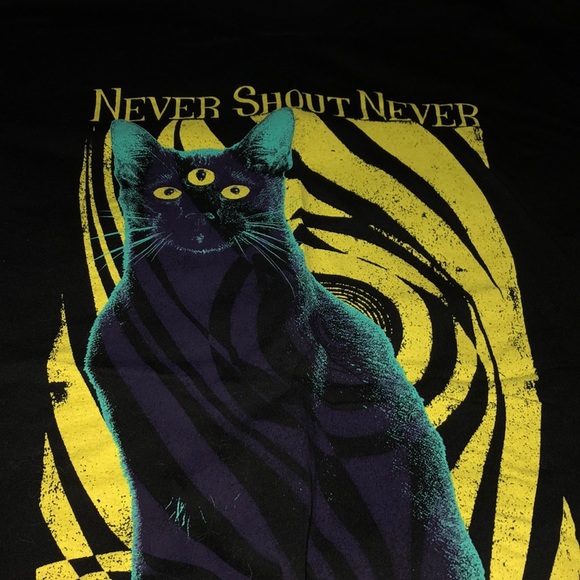 NEVER SHOUT NEVER black Tee - Picture 3 of 4
